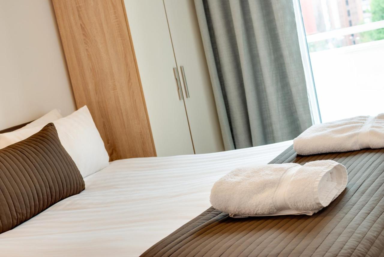Base Serviced Apartments - The Docks Λίβερπουλ Εξωτερικό φωτογραφία