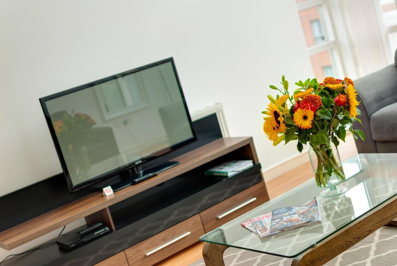 Base Serviced Apartments - The Docks Λίβερπουλ Εξωτερικό φωτογραφία