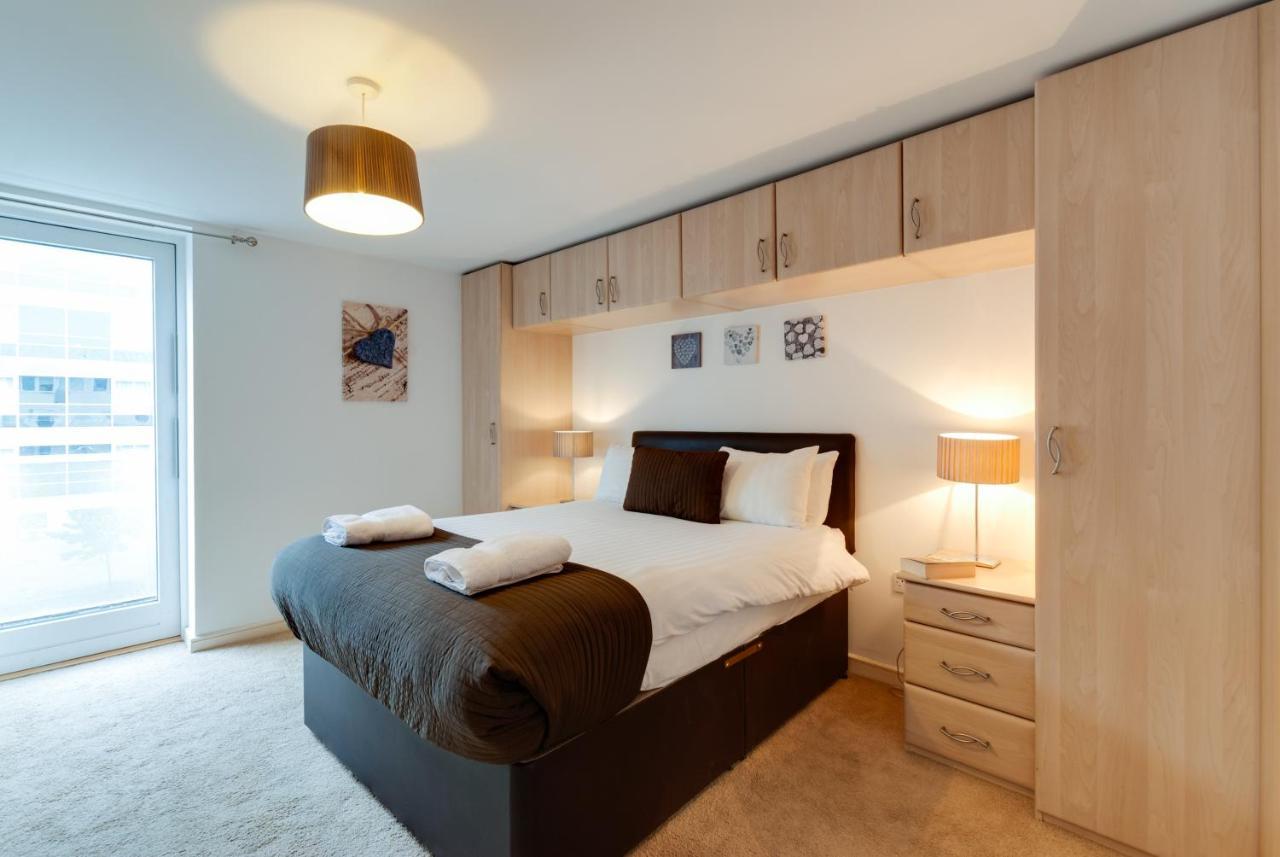 Base Serviced Apartments - The Docks Λίβερπουλ Εξωτερικό φωτογραφία